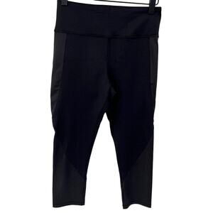 Forever 21 Sport Black Cropped Capri Leggings Activewear Size Small